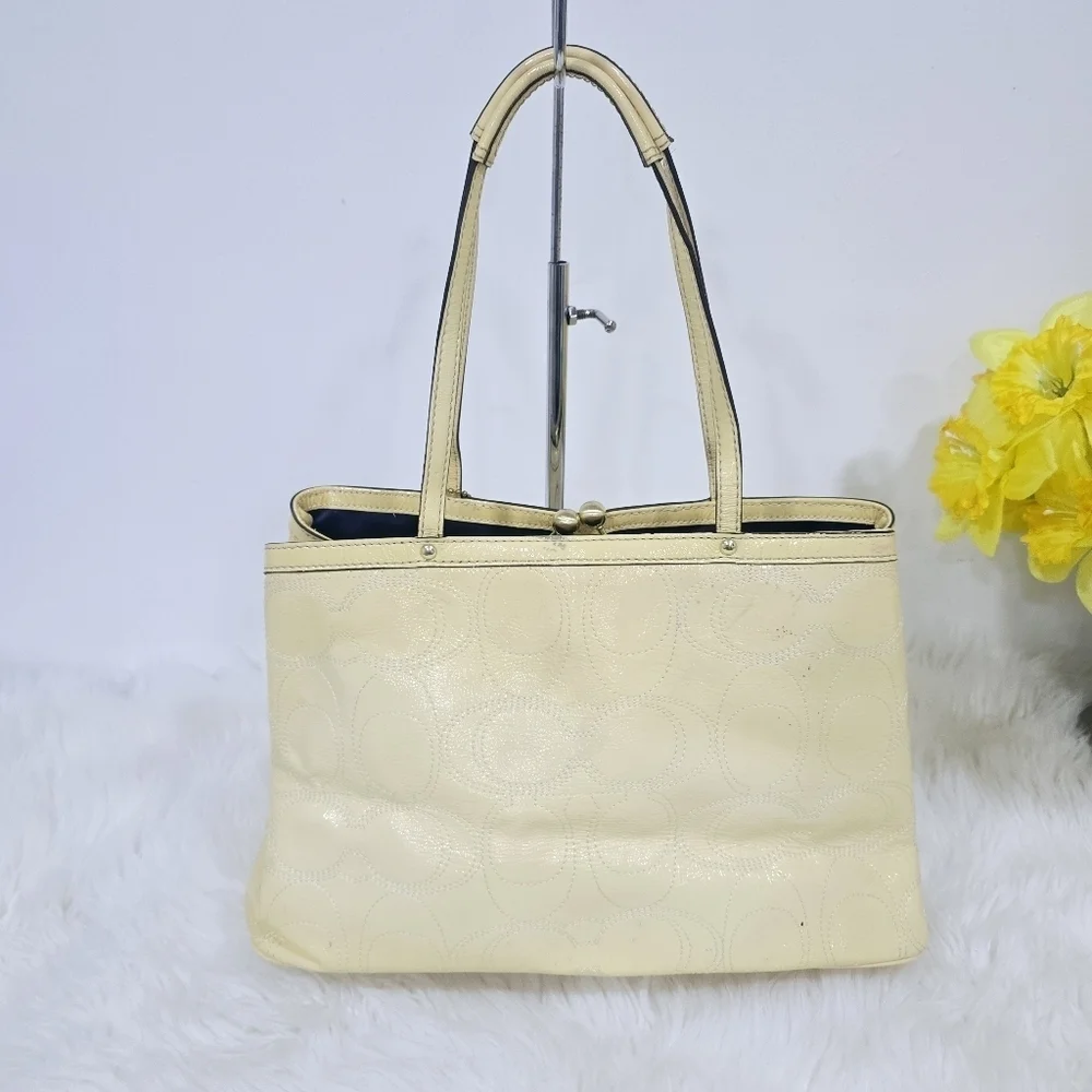 Coach yelow signature shoulder #19215